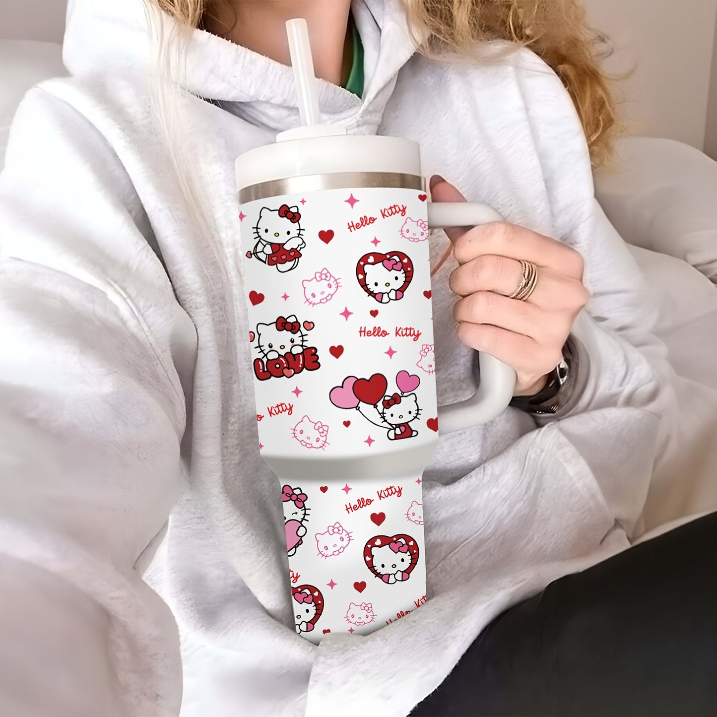 "Stay Hydrated in Style with Our 40oz Hello Kitty Thermal Tumbler - Perfect for Hot or Cold Drinks! 🌟"