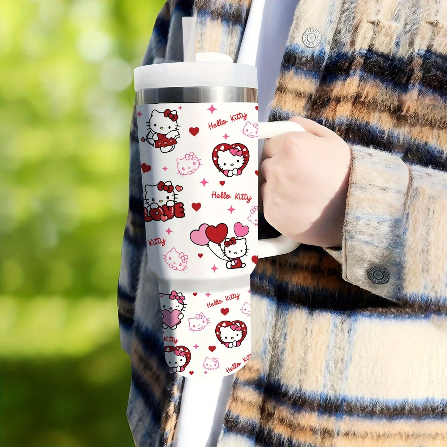 "Stay Hydrated in Style with Our 40oz Hello Kitty Thermal Tumbler - Perfect for Hot or Cold Drinks! 🌟"